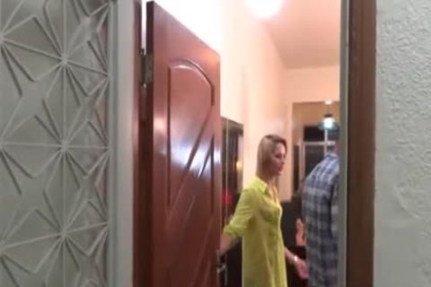 blond tranny Bonekinha plows Her Plumber