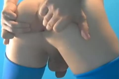 Ladyboy With Open arse And Masturbating On Livetranny.web camera.mp4