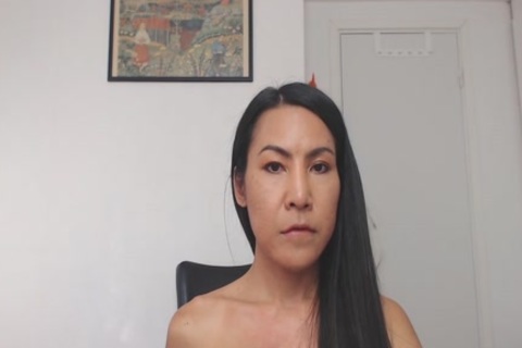 oriental webcam Ladyboy Jerking